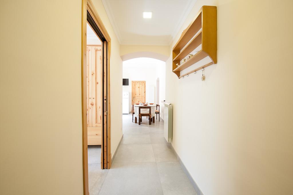 Tribunali F - Bh 51 Naples Luaran gambar