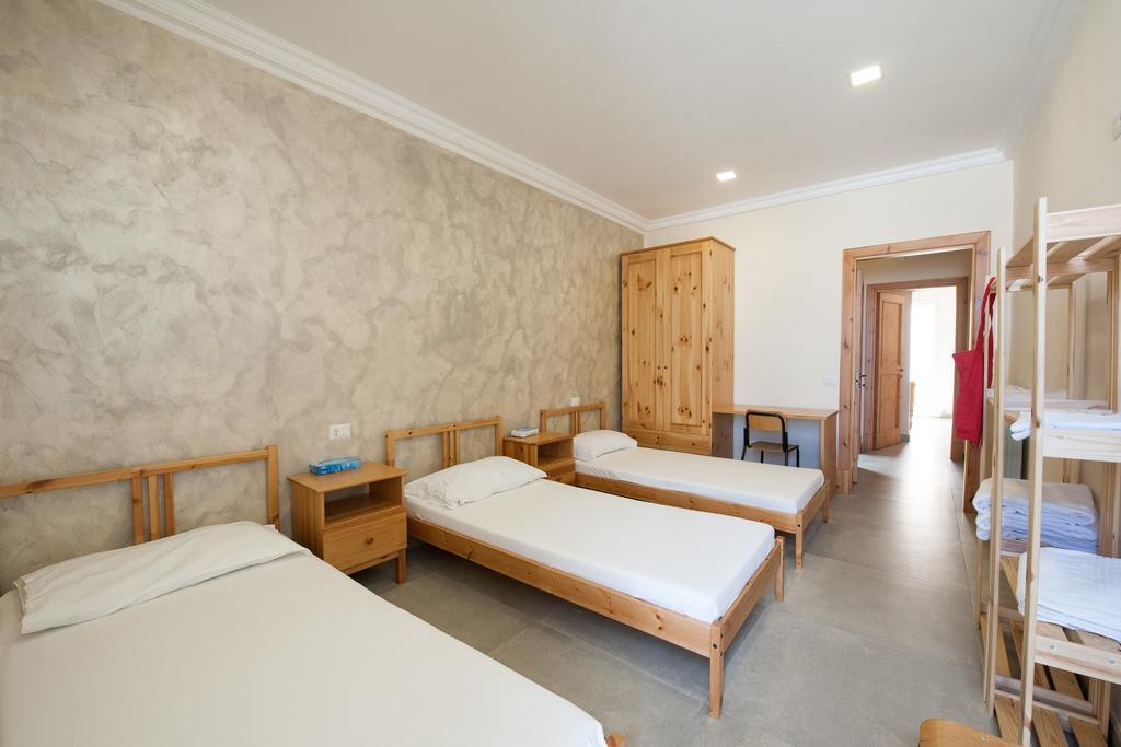 Tribunali F - Bh 51 Naples Luaran gambar